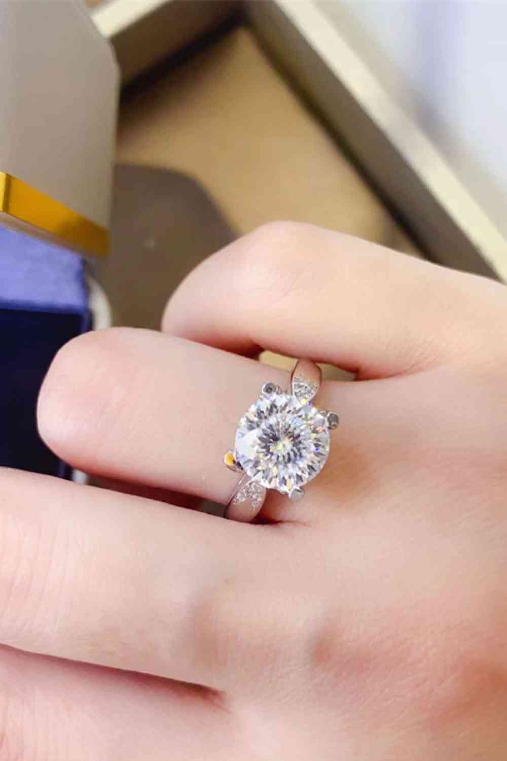 2 ct moissanite ring